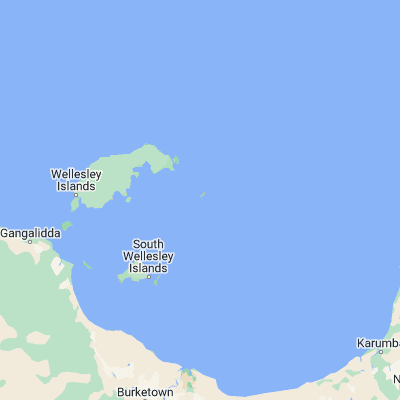 Map showing location of Bountiful Islands (-16.683610, 139.850280)