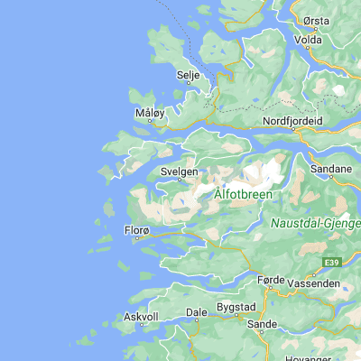 Map showing location of Svelgen (61.768520, 5.295480)